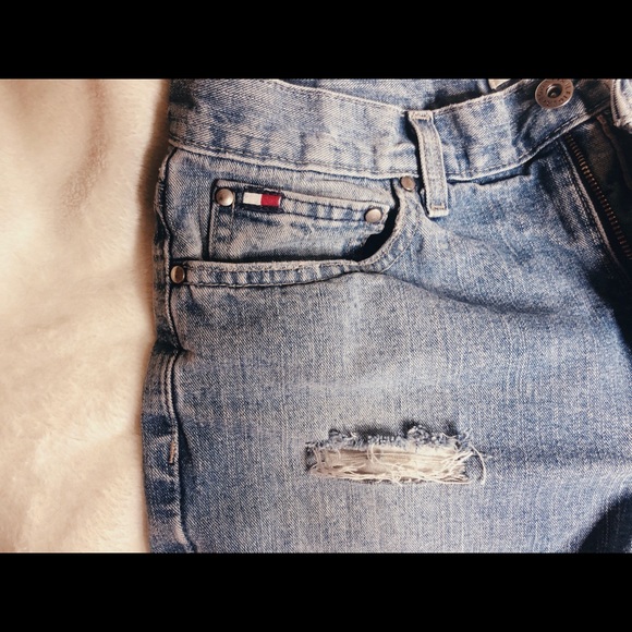 High waisted tommy hilfiger denim shorts - Picture 3 of 5